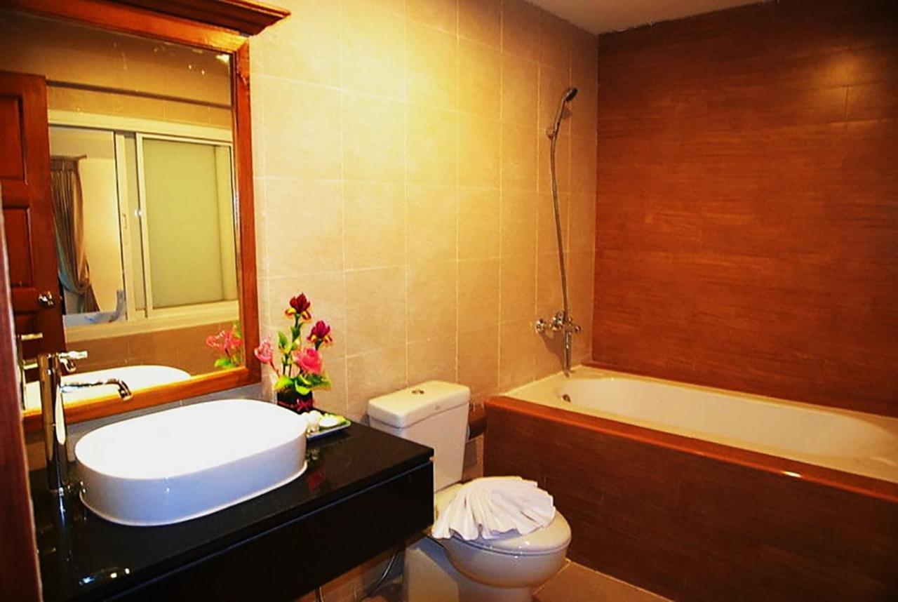 نزل Bodega Phuket Patong (Adults Only) المظهر الخارجي الصورة
