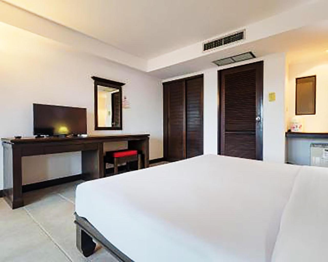 نزل Bodega Phuket Patong (Adults Only) المظهر الخارجي الصورة